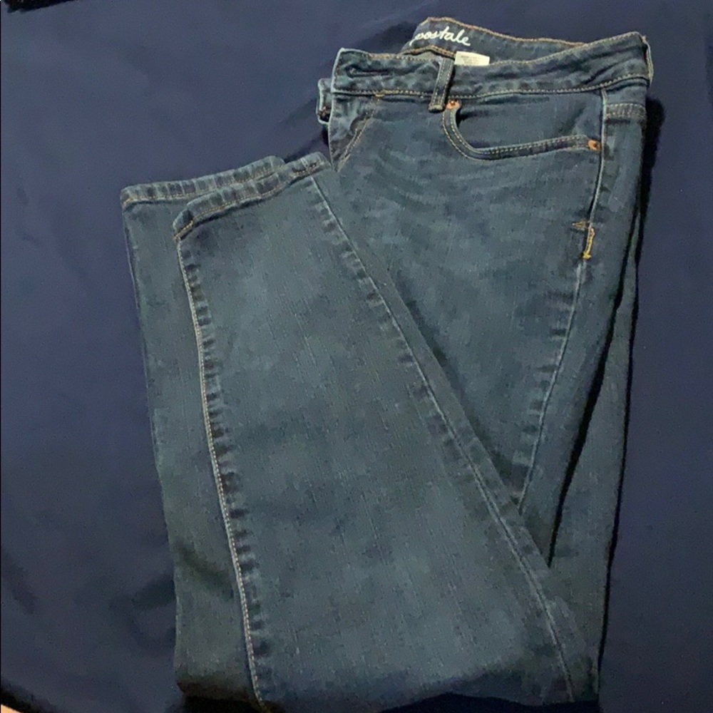 Nice $new Aeropostale jeans w/no holes or tears!